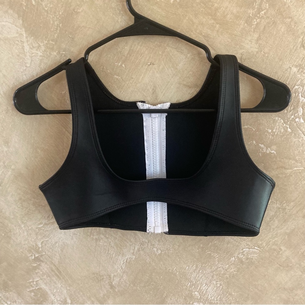 Hoaka Swimsuit Top - Picture 3 of 4